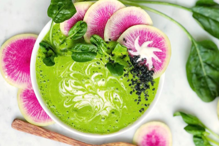 Creamy Mint Macadamia Spinach Soup